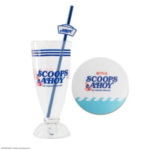 Vaso y pajita para batido cinereplicas stranger things scoops ahoy